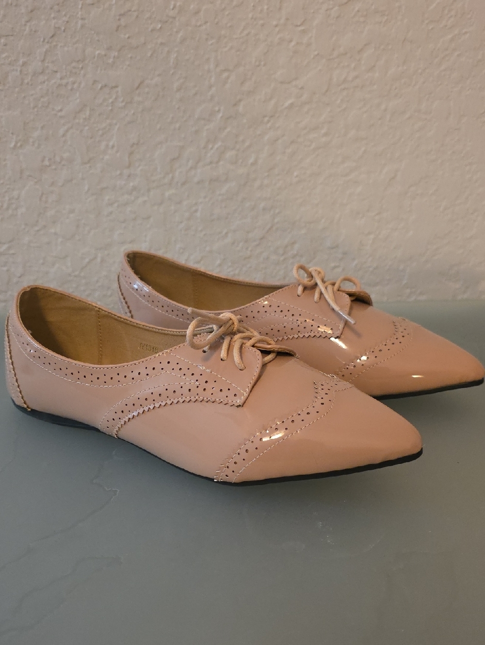 Ollio Blush Patent Pointed-Toe Lace-Up Flats Size 10